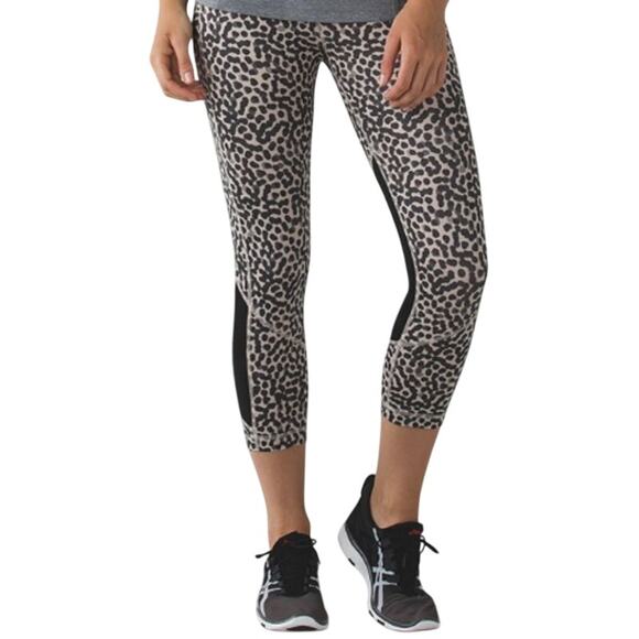Lululemon Pace Rival Crop 22" Full-On Luxtreme Lycra Ace Spot Grain Black 6 - Picture 1 of 5